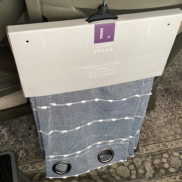 TARGET Lush decor farmhouse curtains - Picture 3 of 3